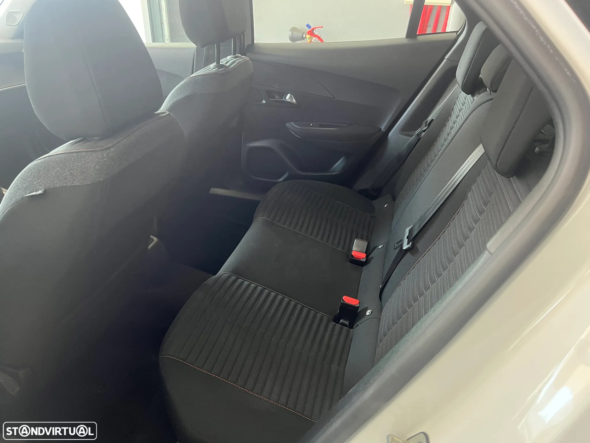 Peugeot 2008 1.2 PureTech Active Pack - 8
