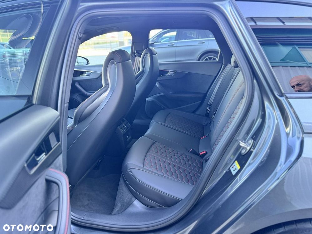 Audi RS4 Avant Avant quattro tiptronic - 23