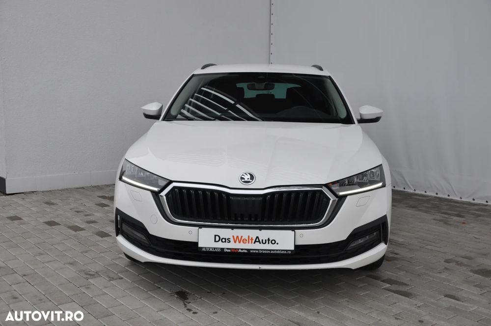 Skoda Octavia Combi 2.0 TDI (Green tec) DSG Style - 8