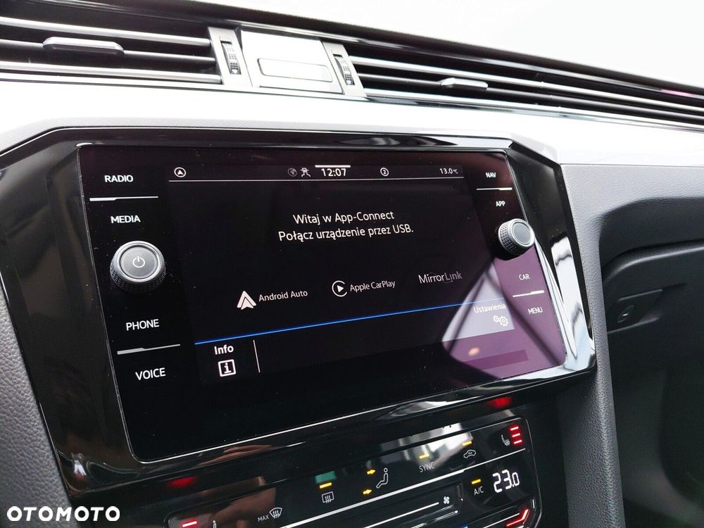 Volkswagen Passat Variant 2.0 TDI Business DSG - 26