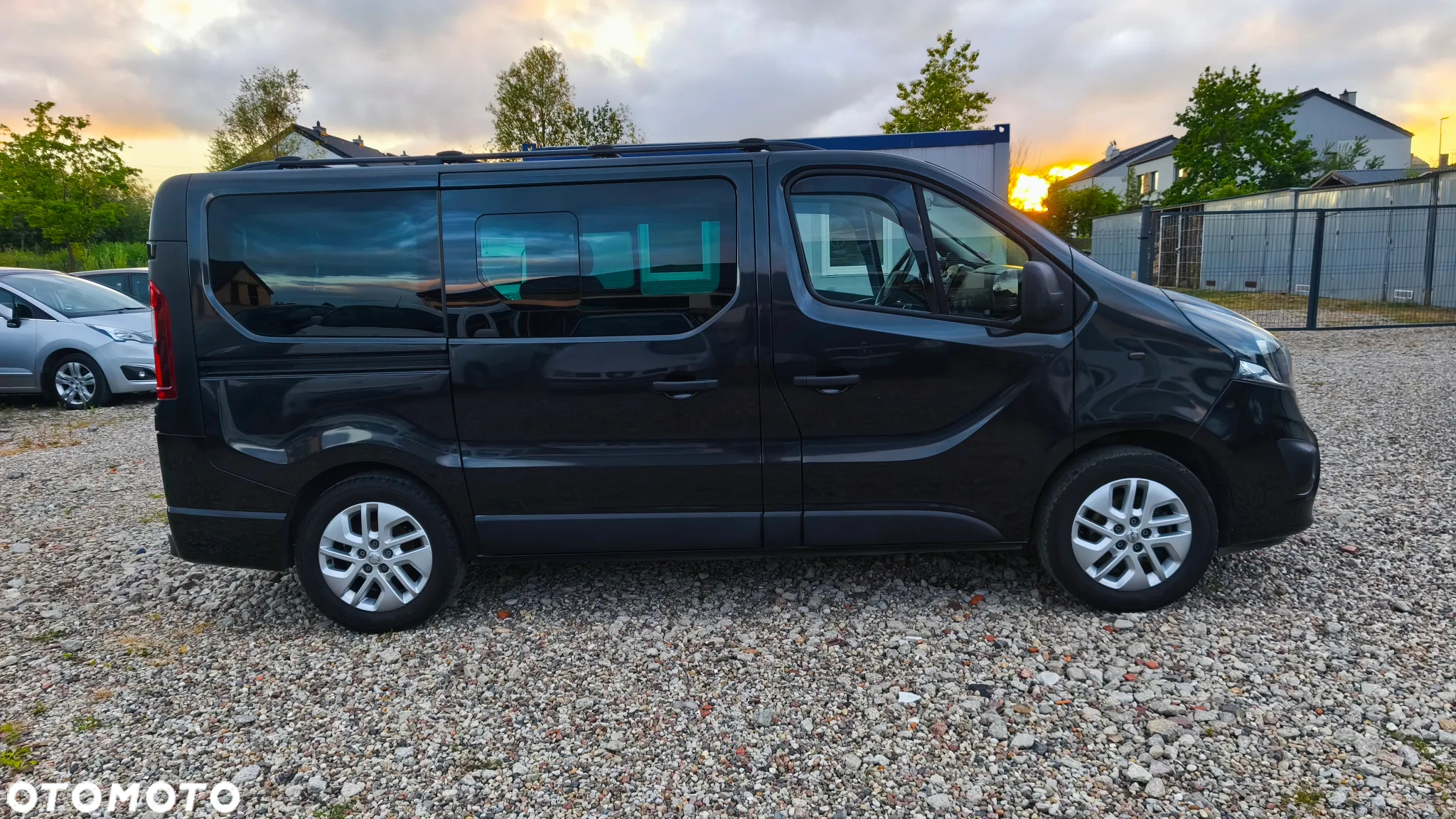 Opel Vivaro - 6