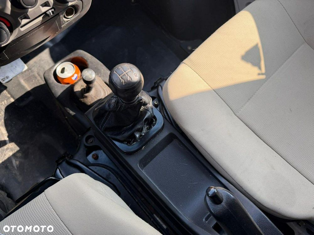 DFSK DFSK Piagoo Foodtruck food truck kontener 2013 - 17