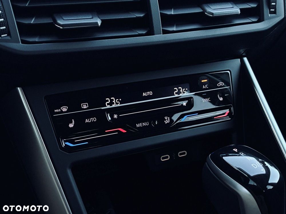 Volkswagen Taigo - 21