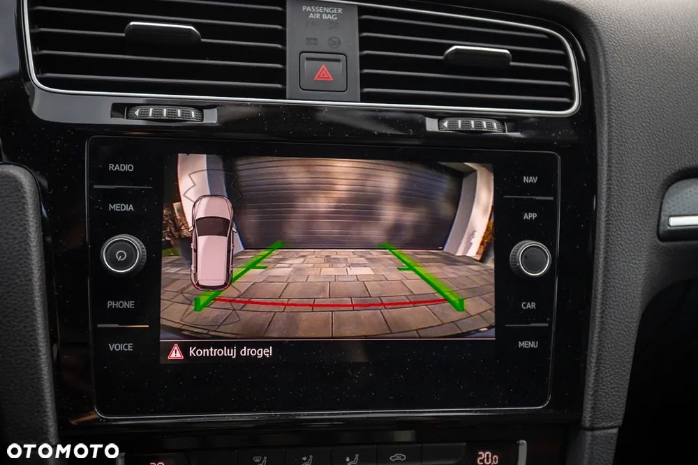 Volkswagen Golf - 34