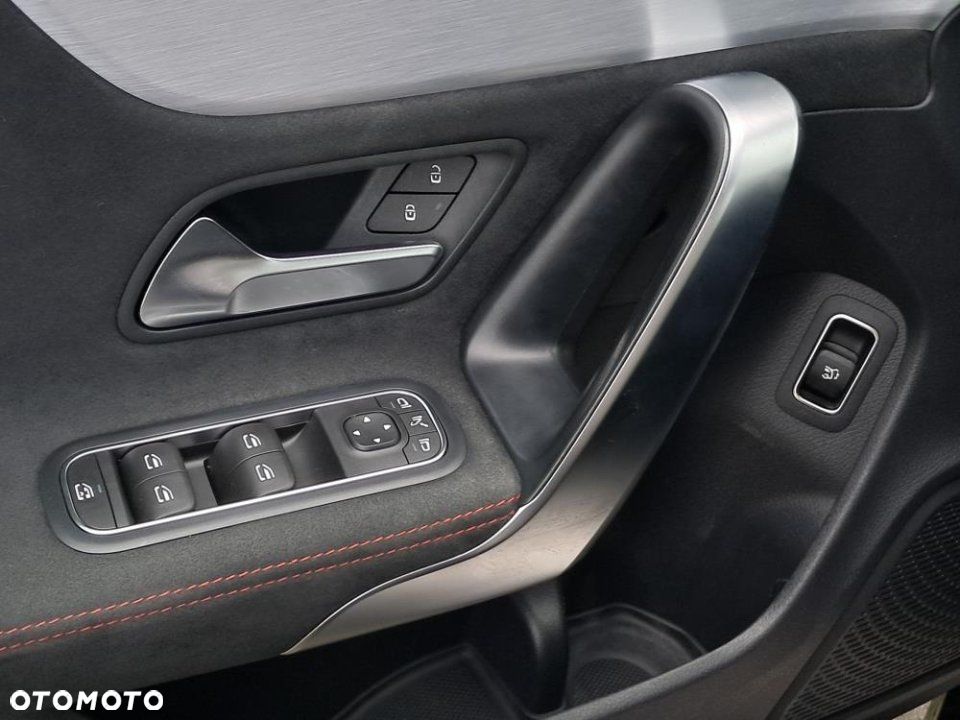 Mercedes-Benz CLA - 19