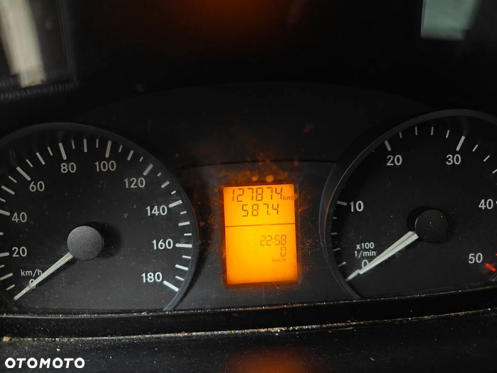 Mercedes-Benz Sprinter - 10