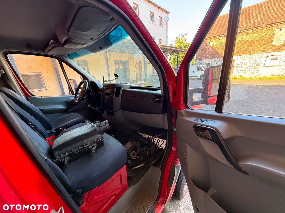 Mercedes-Benz Sprinter - 11