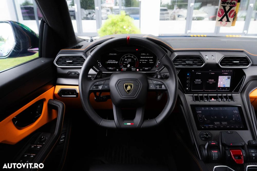 Lamborghini URUS - 17