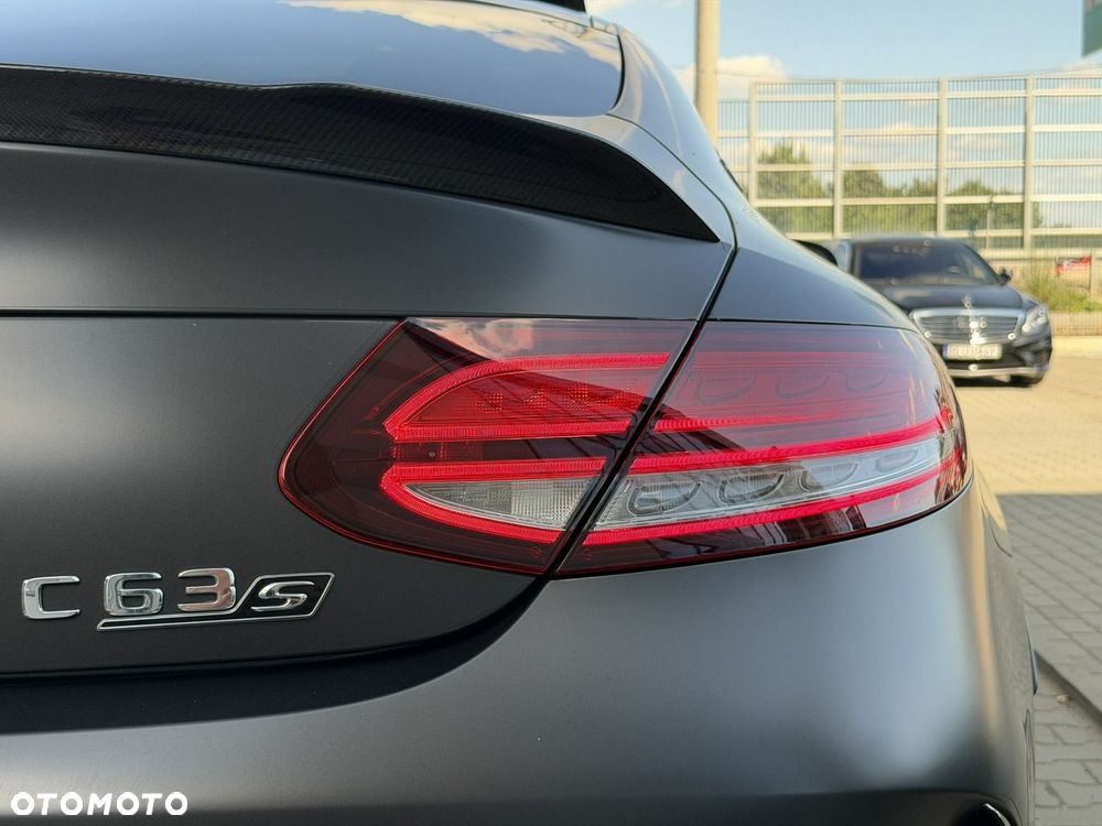 Mercedes-Benz Klasa C 63 S AMG 9G-TRONIC - 21