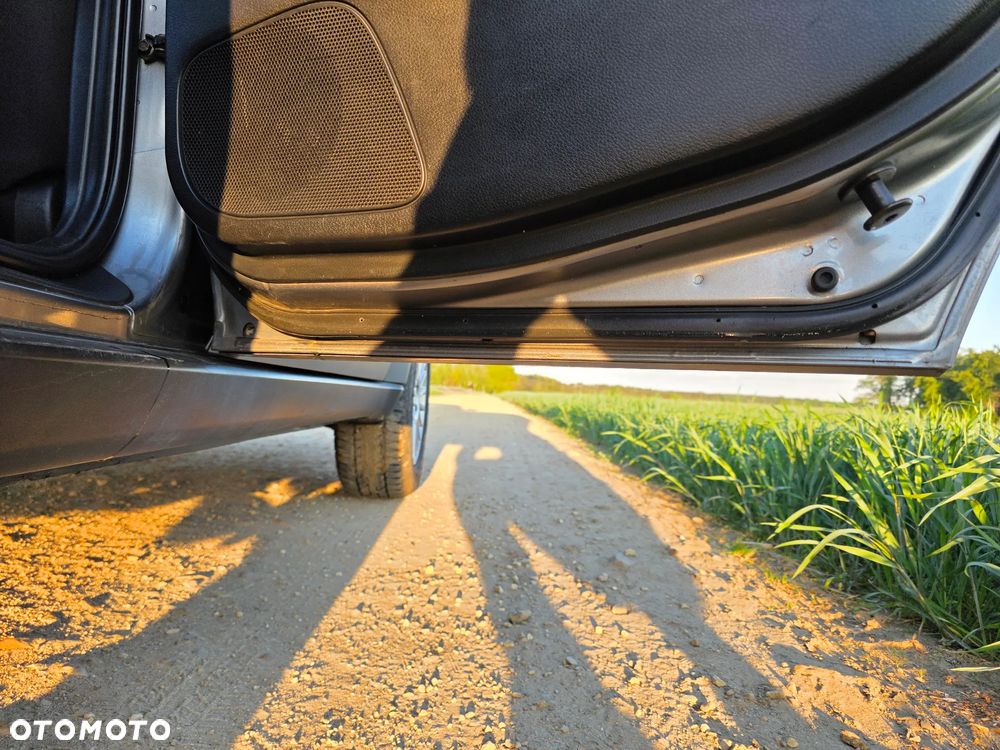 Subaru Outback - 38