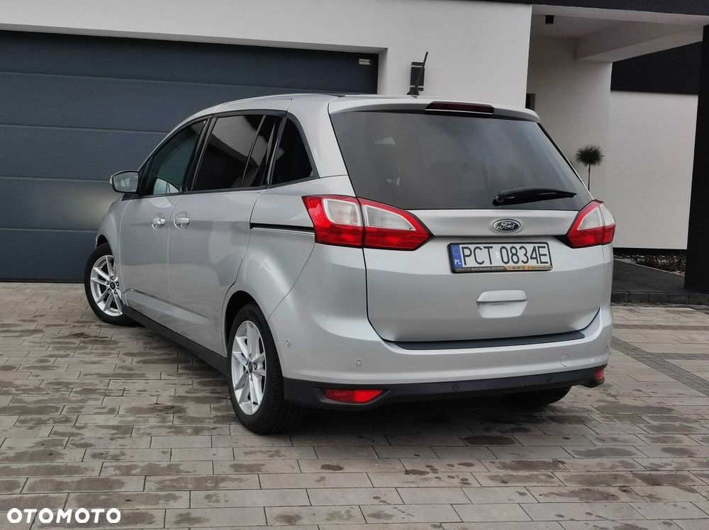 Ford Grand C-MAX - 3