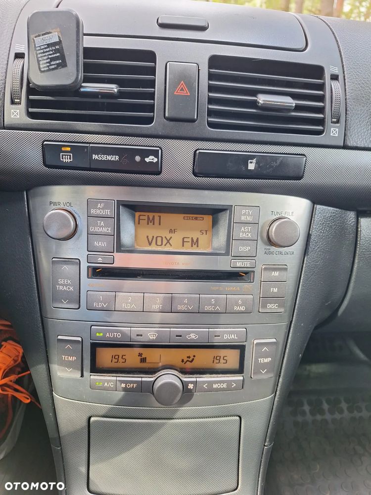 Toyota Avensis 2.2 D-CAT Travel - 9