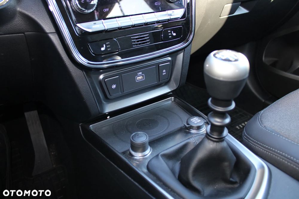 SsangYong/KGM Tivoli Grand 1.5 T-GDI Quartz - 24