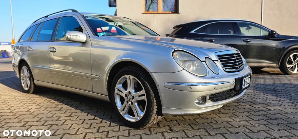 Mercedes-Benz Klasa E 500 4Matic Elegance Sport Edition - 2