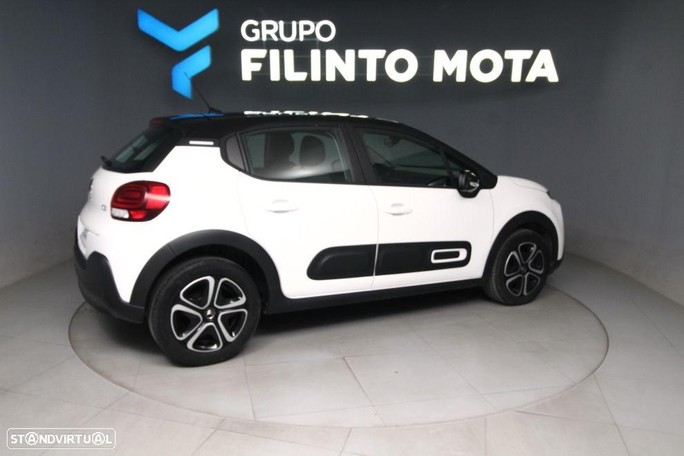 Citroën C3 1.2 PureTech Shine - 2