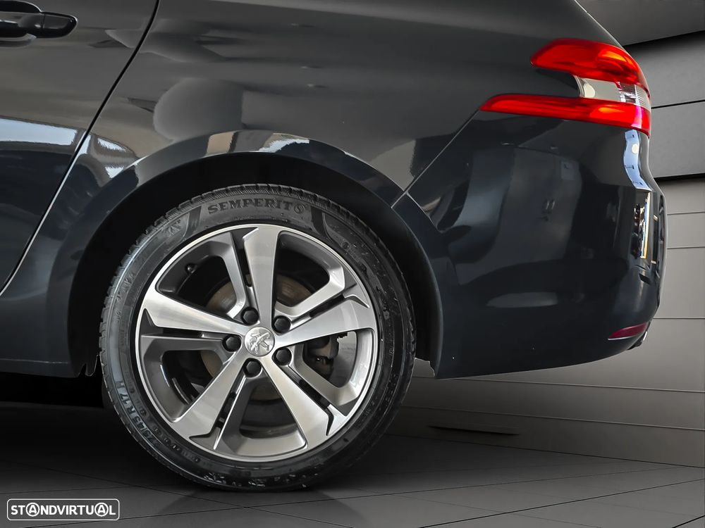 Peugeot 308 1.5 BlueHDi GT Line EAT8 - 32