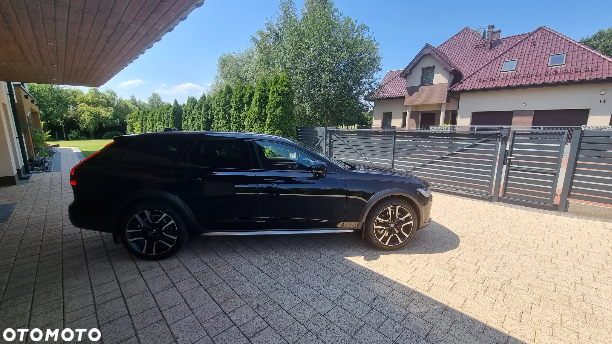 Volvo V90 Cross Country - 2