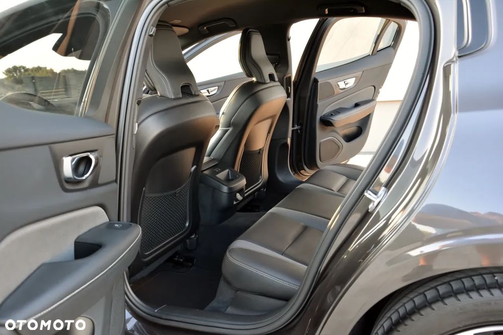 Volvo S60 B4 B Geartronic RDesign - 21