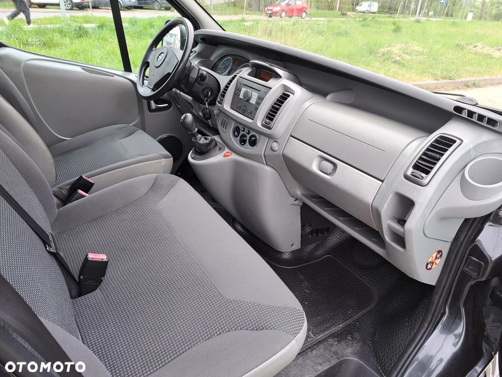 Opel Vivaro - 12