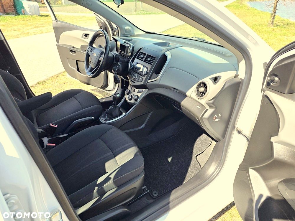 Chevrolet Aveo 1.2 LT+ - 23