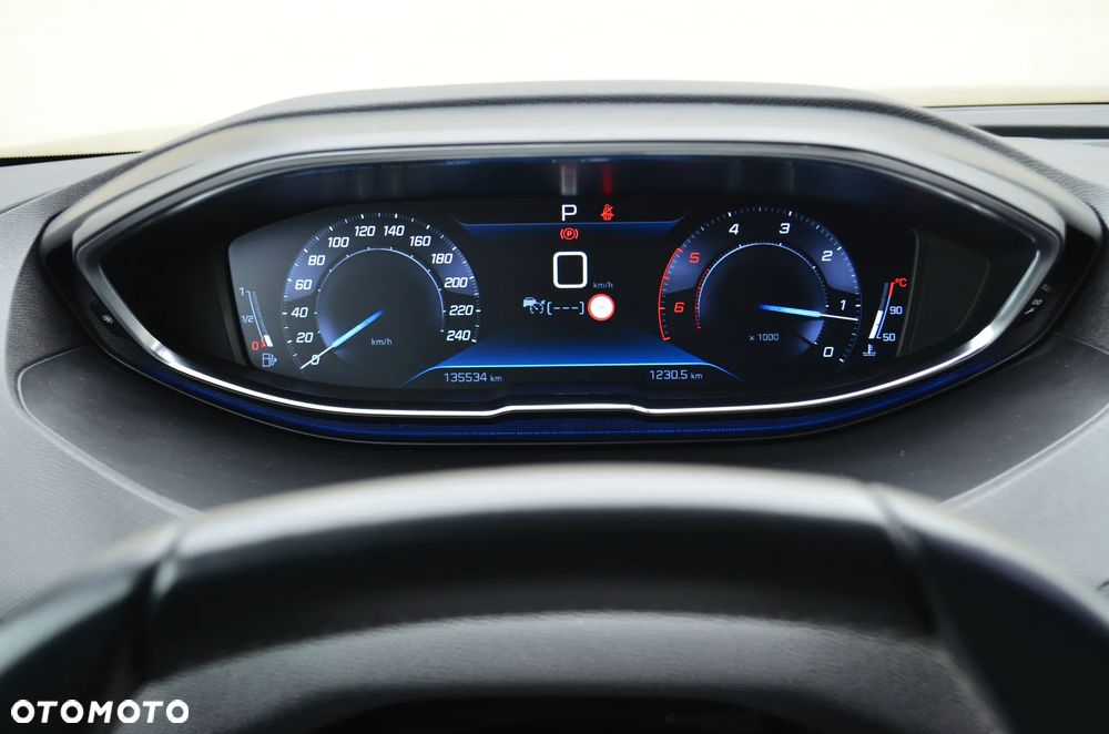 Peugeot 3008 BlueHDi 130 Stop & Start EAT8 Allure - 23