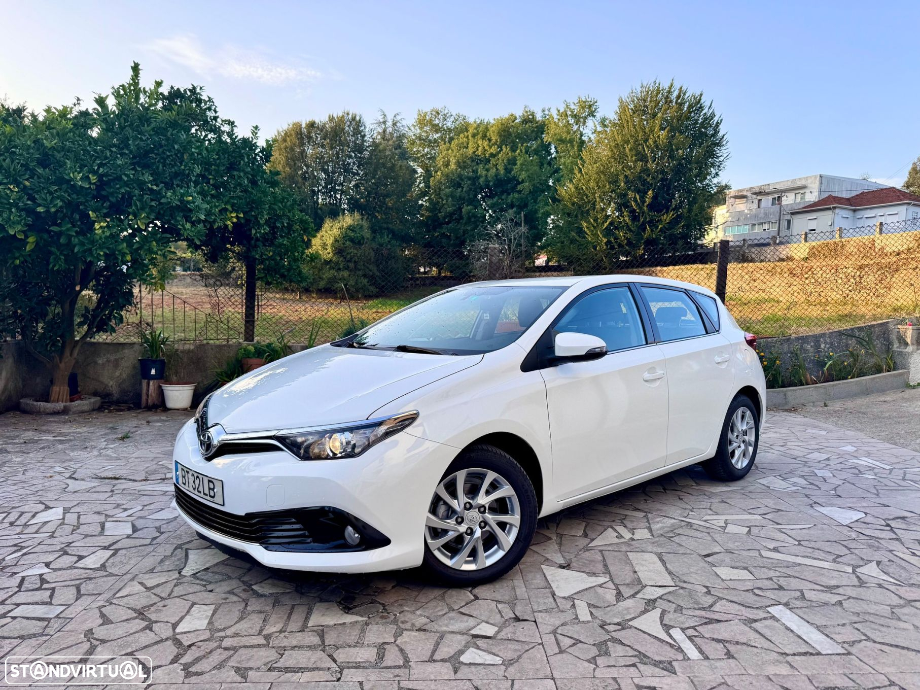 Toyota Auris 1.2T Exclusive - 2