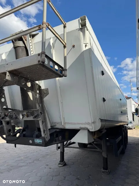 Schmitz Cargobull SKI 24-9.6 - 3