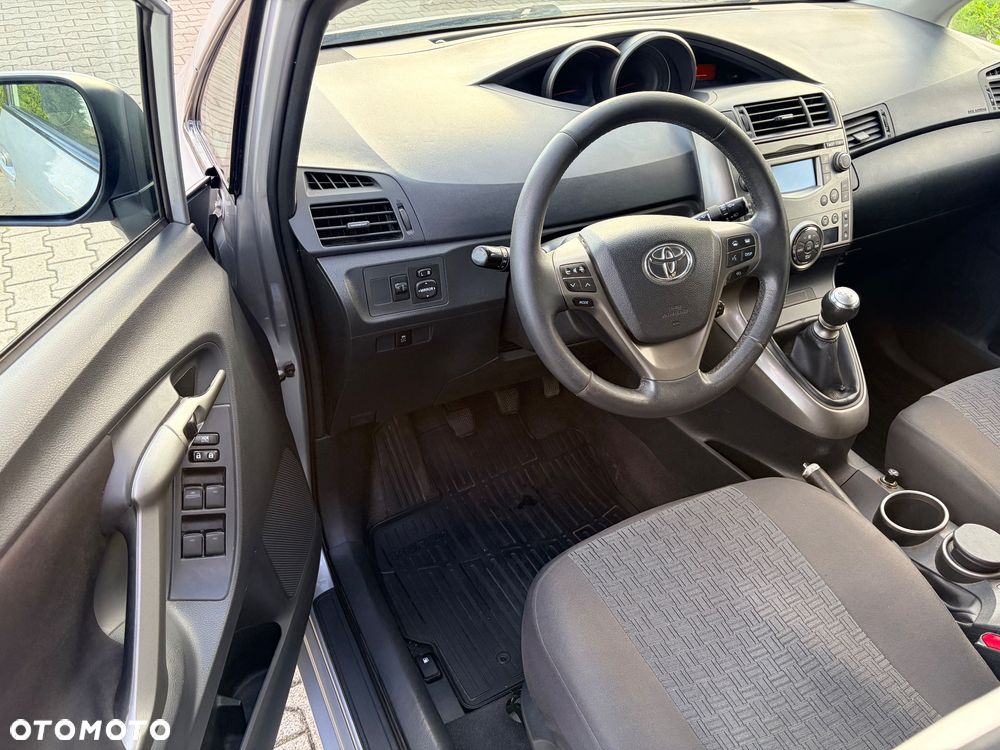 Toyota Verso 2.0 D-4D Life - 8