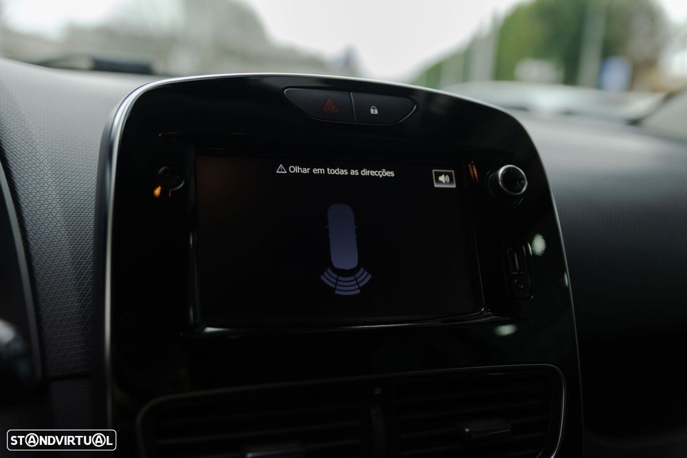 Renault Clio 0.9 TCe Limited Bi-Fuel - 25