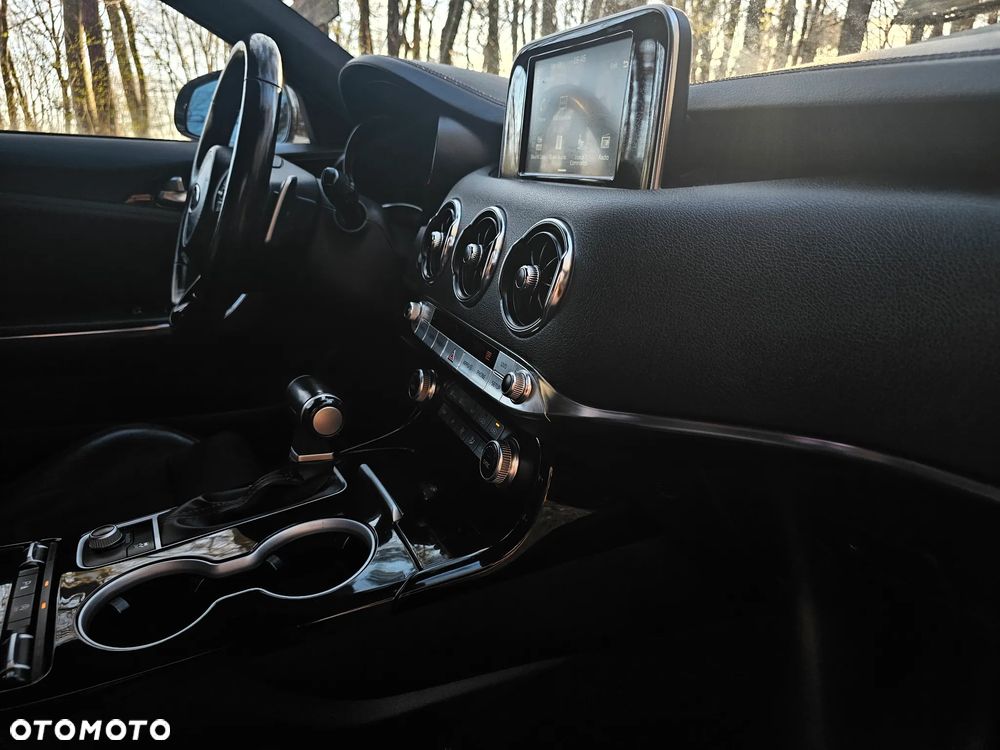 Kia Stinger 2.0 T-GDI XL - 19