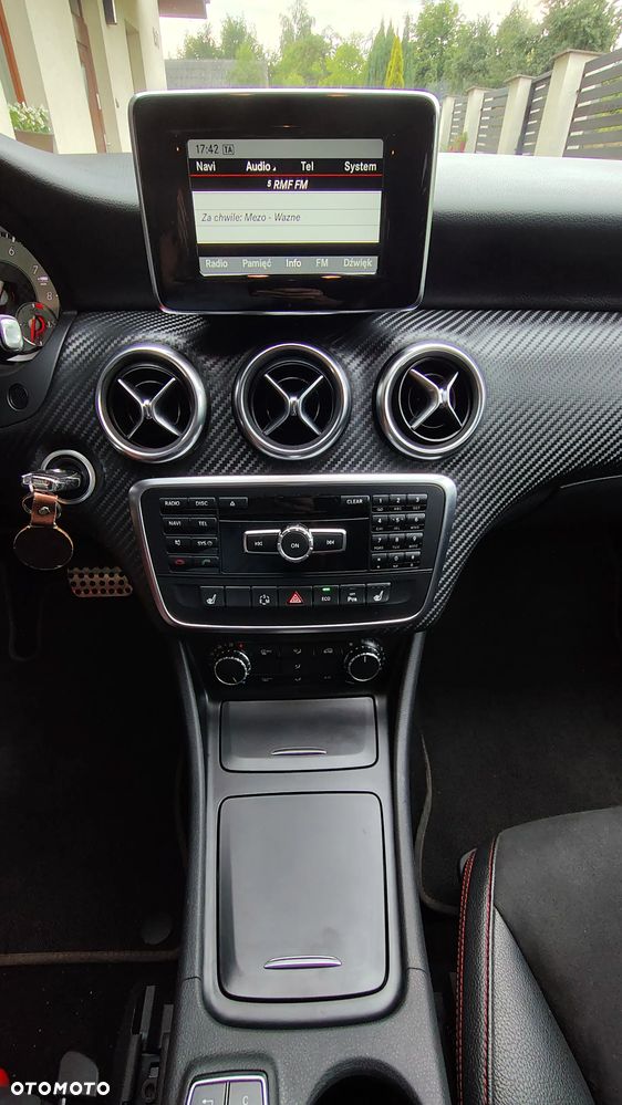 Mercedes-Benz Klasa A 200 7G-DCT AMG Line - 9