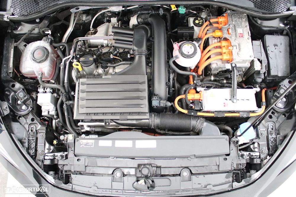 Cupra Leon ST 1.4 e-Hybrid MID DSG - 24