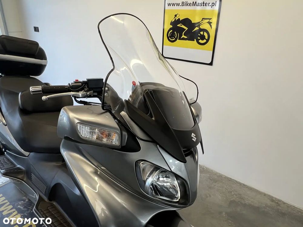 Suzuki Burgman - 22