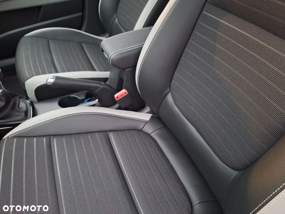 Kia Stonic 1.2 L Business Line - 11