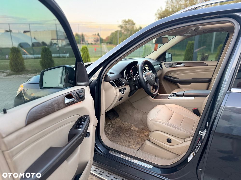 Mercedes-Benz ML 350 BlueTEC 4-Matic - 26