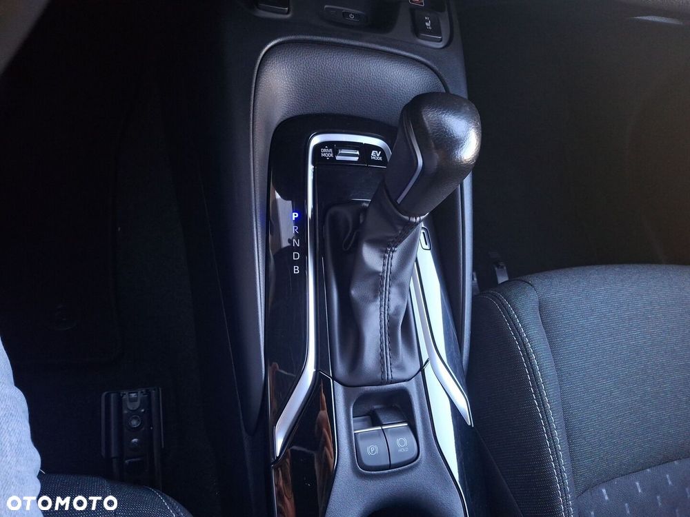 Toyota Corolla 1.8 Hybrid Comfort - 16
