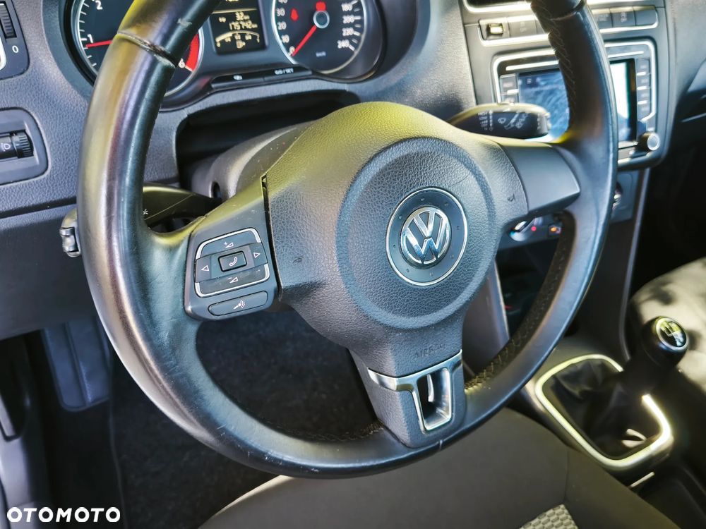 Volkswagen Polo - 34