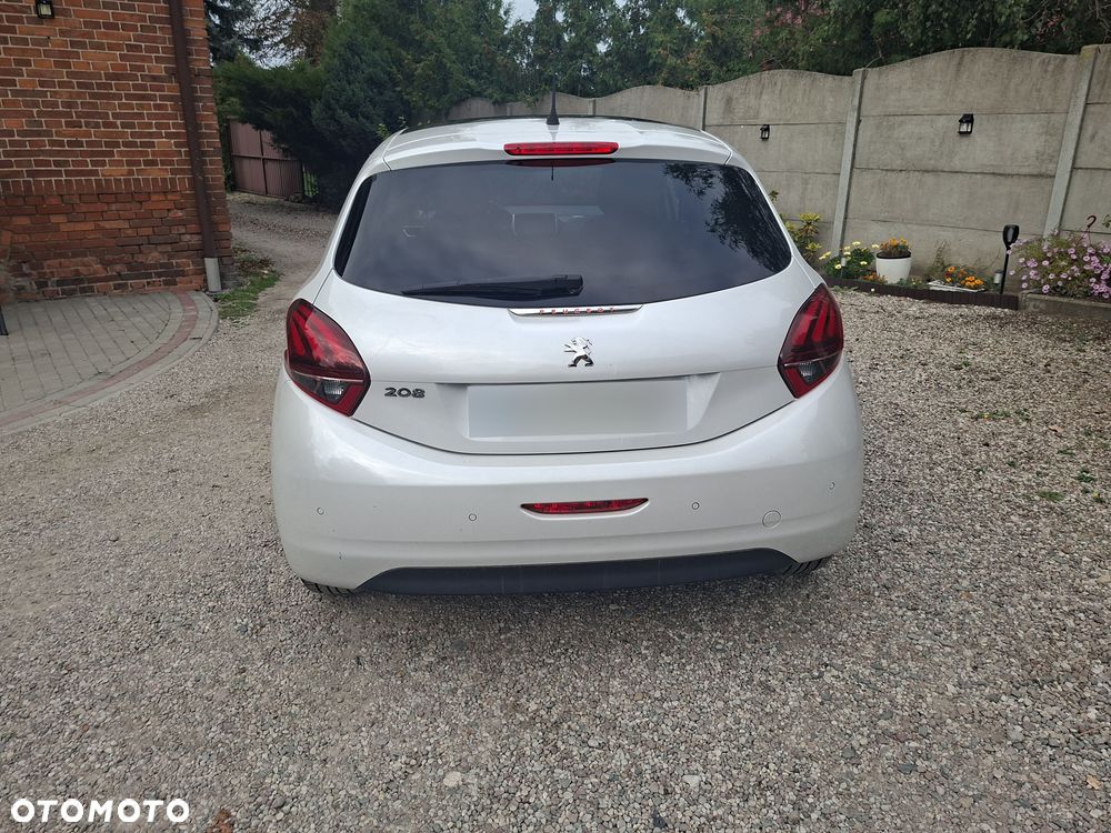 Peugeot 208 1.2 PureTech Allure S&S - 5