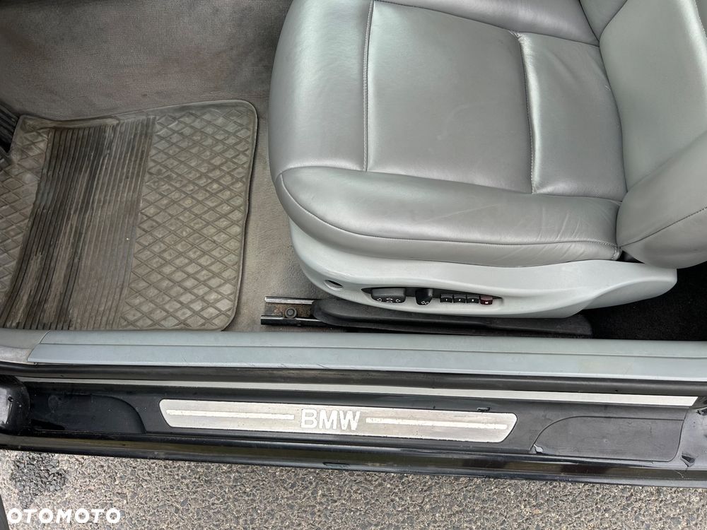 BMW Seria 3 325i - 16
