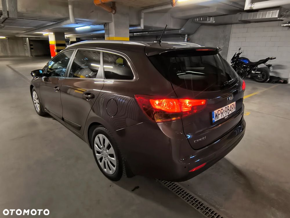 Kia Ceed 1.6 CRDi L - 12
