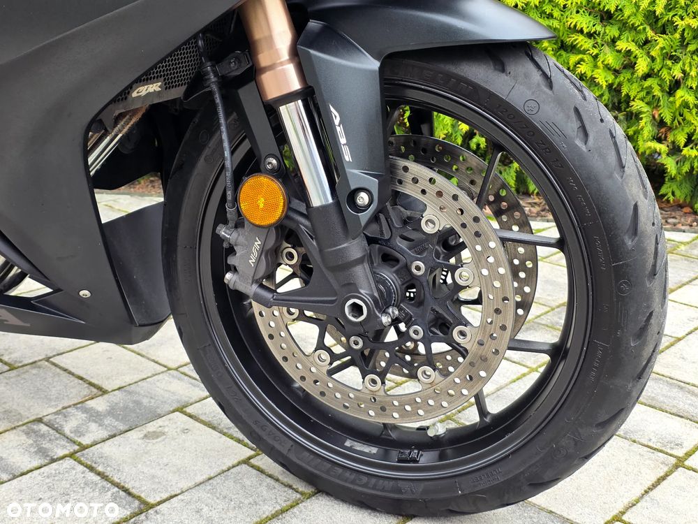 Honda CBR - 7
