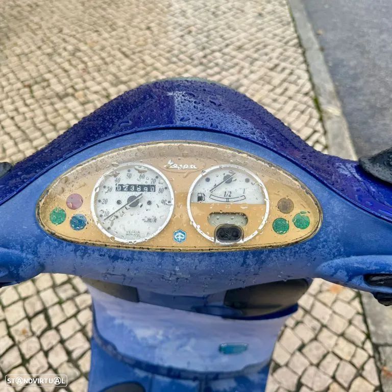 Piaggio Vespa 50 ETZ - 15