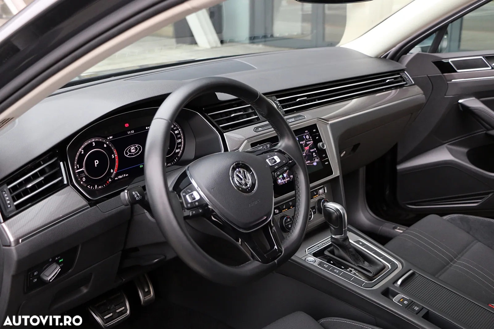 Volkswagen Passat Alltrack 2.0 TDI DSG 4Motion - 6