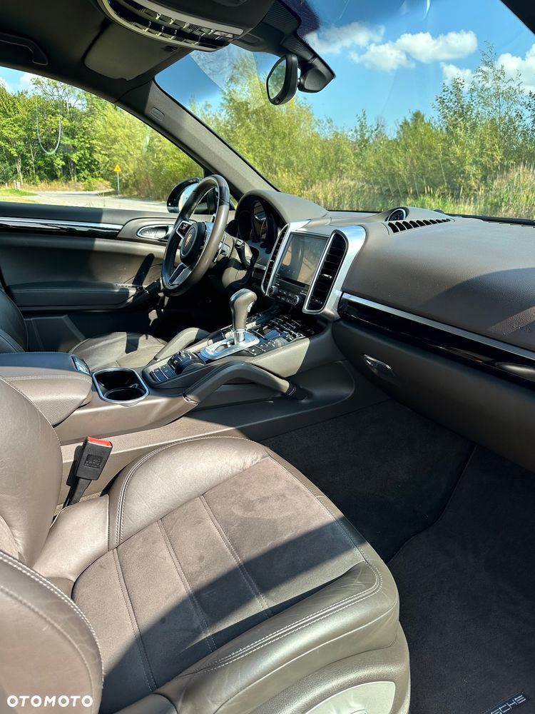 Porsche Cayenne Diesel Platinum Edition - 19