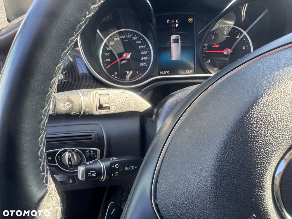 Mercedes-Benz Klasa V 250 d lang 9G-TRONIC Avantgarde Edition 2021 - 18