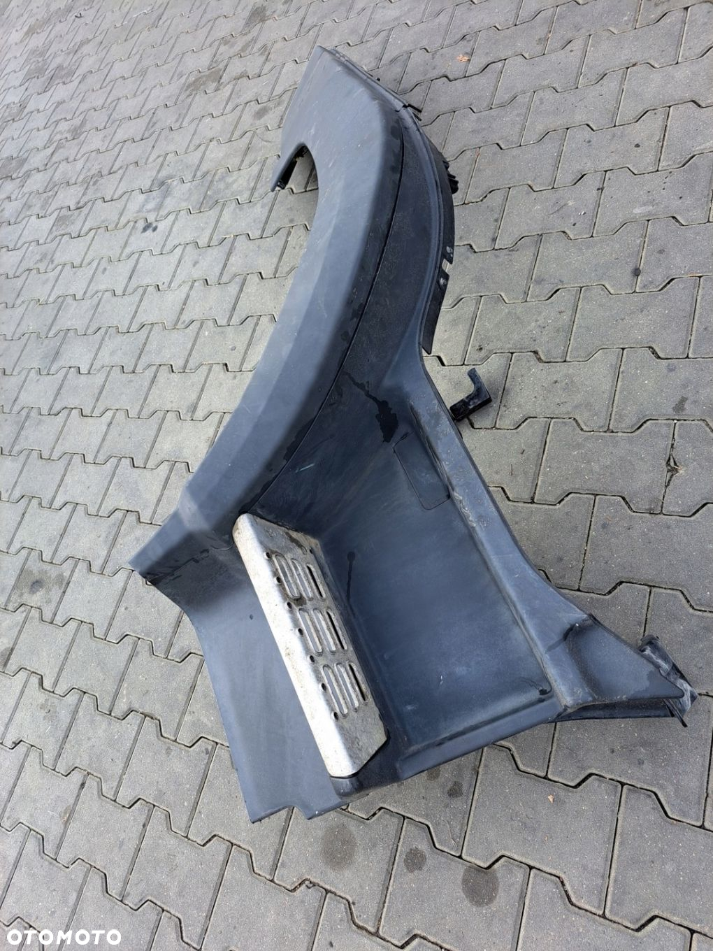 STOPIEŃ STOPNICA PRAWA GÓRNA STELAŻ VOLVO FM 4 FMX - 2