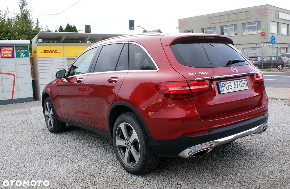 Mercedes-Benz GLC 300 4-Matic - 4