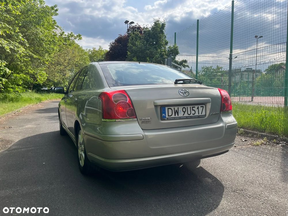 Toyota Avensis 1.8 VVT-i Sol - 13