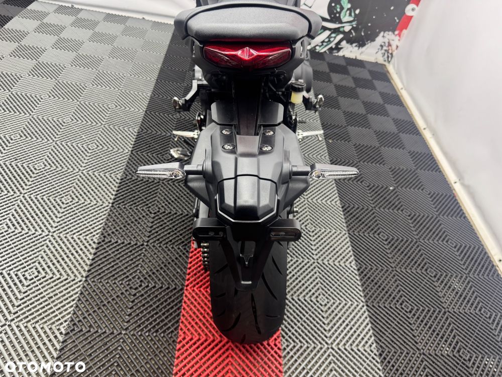 Yamaha MT - 21