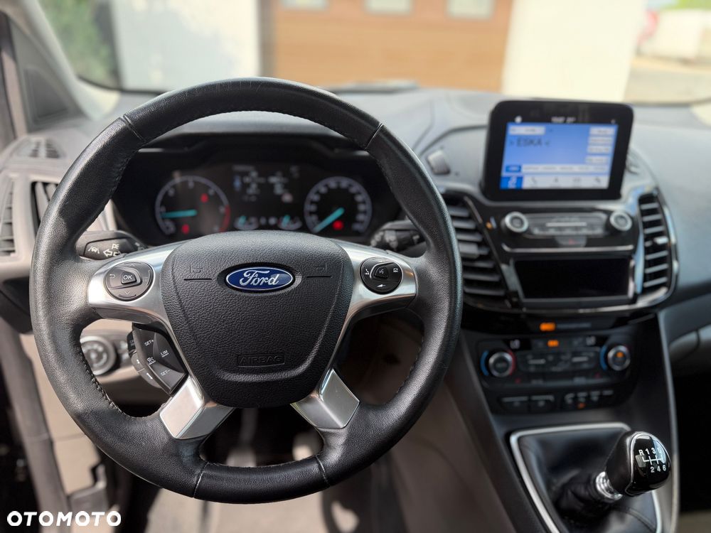 Ford Tourneo Connect Grand - 11